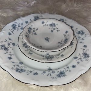 60 pc Johann Haviland dish set